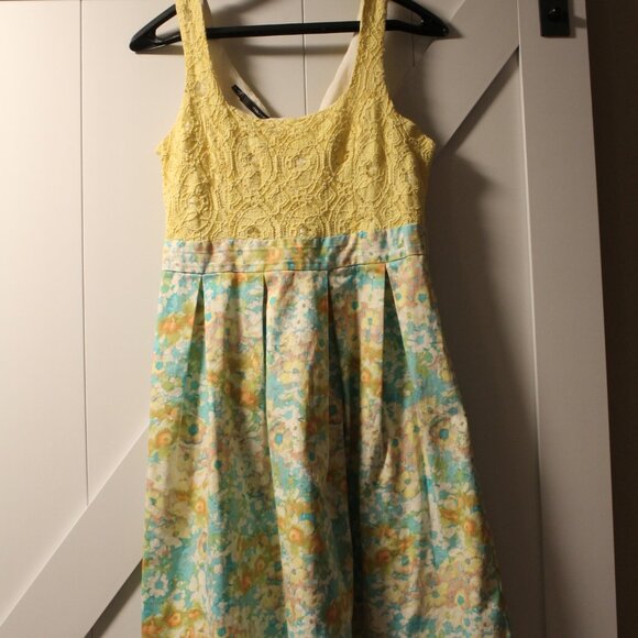 MAURICES EMPIRE WAIST FIT N FLARE DRESS ABSOLUTELY ADORABLE SIZE 7/8 - Picture 2 of 3